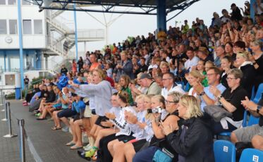 Jubelndes Publikum bei den Deutschen Kanumeisterschaften