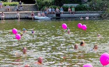 Geschwister Pape Pflegedienst Brandenburg beim Brückenschwimmen