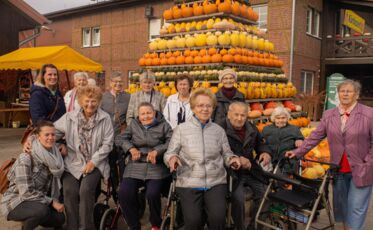 Gruppenfoto beim Auflug zur Kürbisausstellung in Klaistow